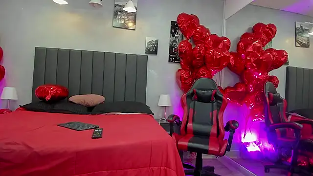 Snapshot of kendra_london chatting on February 16, 11:17 am kendra london online show from February 16, 11:17 am