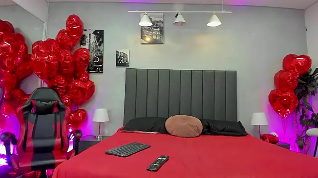 Snapshot of kendra_london chatting on February 17, 11:18 am kendra london online show from February 17, 11:18 am