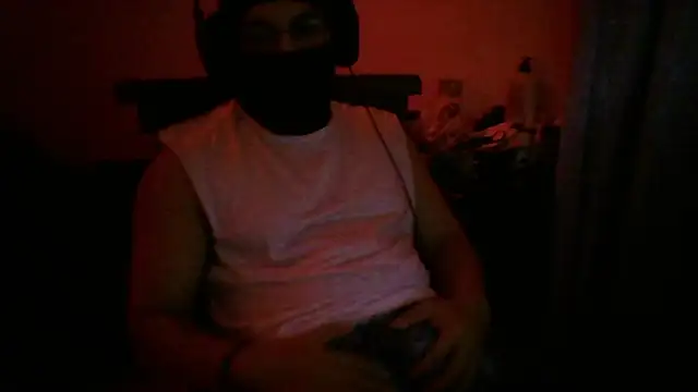 Snapshot of MaskedSeductions chatting on November 5, 3:39 am MaskedSeductions online show from November 5, 3:39 am