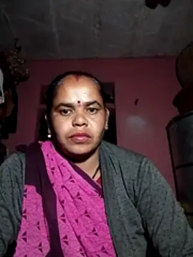 Snapshot of Hot_reeji8 chatting on December 17, 4:46 pm Hot reeji8 online show from December 17, 4:46 pm