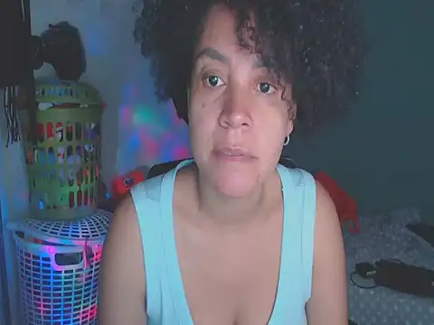 shayna cute online show from June 16, 12:13 am