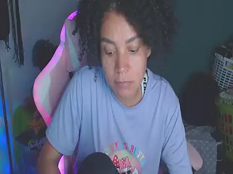 shayna cute online show from August 7, 4:14 am