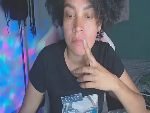 shayna cute online show from August 9, 1:40 am