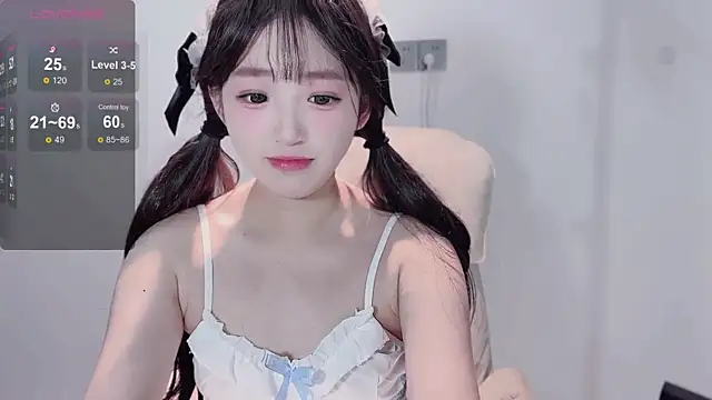 Yaiyigirl online show from November 23, 5:35 pm