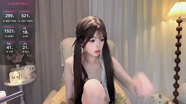 Yaiyigirl online show from July 27, 4:36 pm