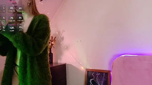 TinyMuse  online show from December 2, 5:30 pm