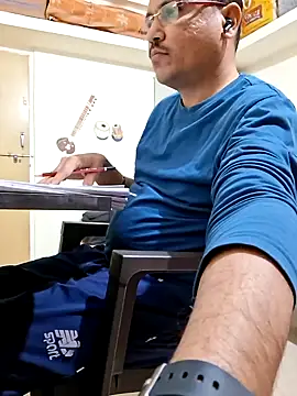 Snapshot of suraj696 chatting on November 11, 4:18 pm suraj696 online show from November 11, 4:18 pm