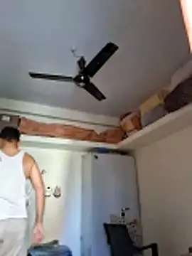 Snapshot of suraj696 chatting on November 25, 3:17 am suraj696 online show from November 25, 3:17 am