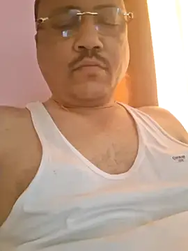 Snapshot of suraj696 chatting on March 1, 5:42 am suraj696 online show from March 1, 5:42 am