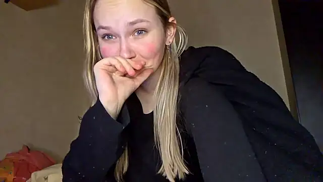 KarinRobertson online show from January 15, 5:38 pm