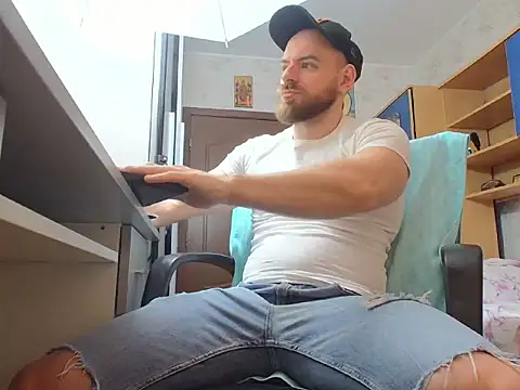 Ryanstone  online show from February 4, 5:35 am