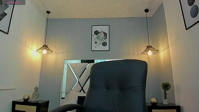 zoe-moreau online show from March 26, 7:41 pm