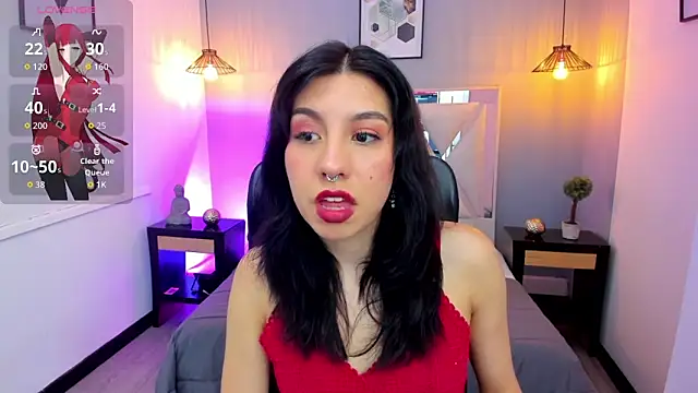 zoe-moreau online show from April 15, 7:43 pm