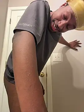 Snapshot of your_pervy_son chatting on February 26, 2:10 am your pervy son online show from February 26, 2:10 am