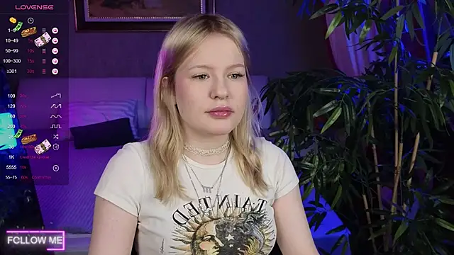 Mila wxw online show from November 22, 12:15 pm