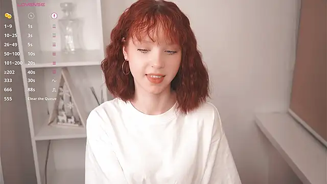 Snapshot of MaisieStarlight chatting on February 2, 5:22 pm MaisieStarlight online show from February 2, 5:22 pm