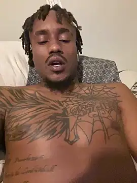 Snapshot of youngbull_dada chatting on March 9, 1:20 am youngbull dada online show from March 9, 1:20 am
