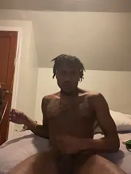 Snapshot of youngbull_dada chatting on March 13, 1:12 am youngbull dada online show from March 13, 1:12 am
