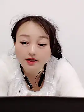 Snapshot of Alice-Baby520 chatting on November 3, 5:42 am Alice-Baby520 online show from November 3, 5:42 am