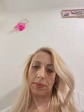 Yourdreams666999 online show from June 3, 12:24 am