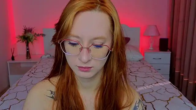 WICKEDEMBER online show from March 14, 1:55 am