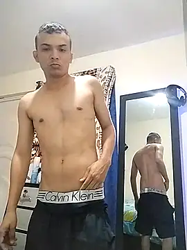 Snapshot of Luisadonis2015 chatting on November 3, 7:37 pm Luisadonis2015 online show from November 3, 7:37 pm