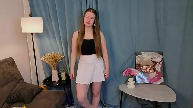 MowasaBritten online show from December 5, 3:41 pm