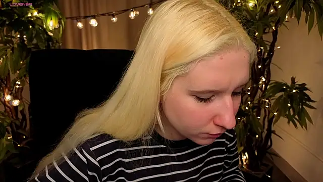 JoanneSmith online show from December 22, 10:45 am