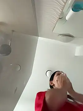 VickyM99 online show from December 15, 7:56 am