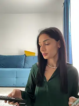 VickyM99 online show from April 8, 9:53 am