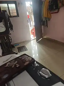 Snapshot of Lailamajnu1996 chatting on February 16, 5:03 am Lailamajnu1996 online show from February 16, 5:03 am