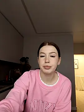 MelissaPinkiss online show from February 8, 11:35 am