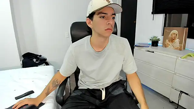  rhys jagger online show from November 24, 7:08 am