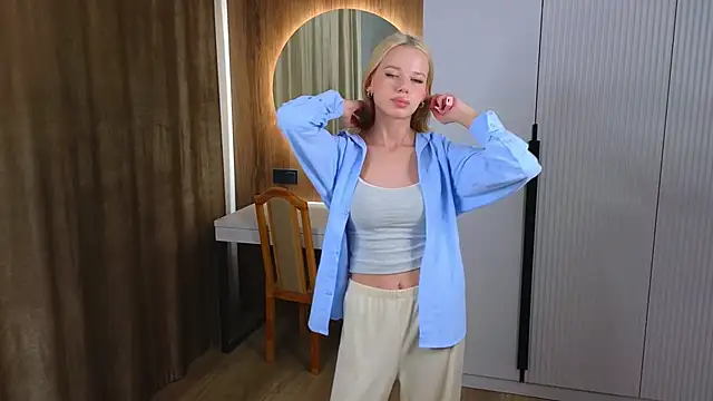 DorisCandelario online show from November 14, 12:37 pm