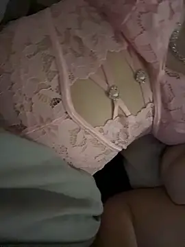 Snapshot of Funcouple27 chatting on November 4, 9:14 pm Funcouple27 online show from November 4, 9:14 pm