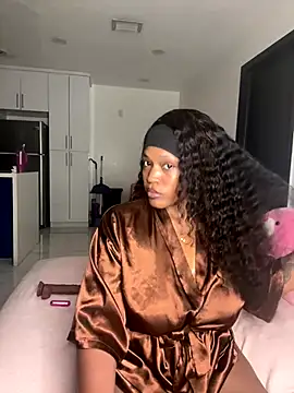 PrincessDreamm online show from December 2, 11:45 pm