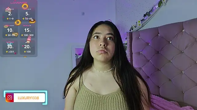 lauxury  online show from November 8, 3:07 am