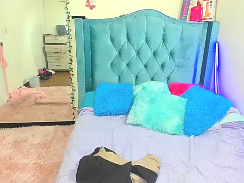 Aurora sky9 online show from December 16, 1:32 am