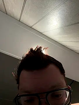 Mr-Red1997 online show from November 5, 1:05 am