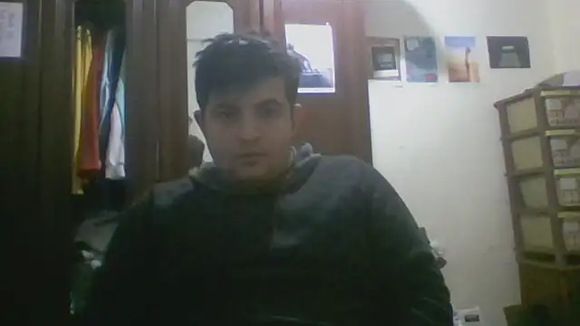Snapshot of Muvvt chatting on December 3, 5:00 pm Muvvt online show from December 3, 5:00 pm