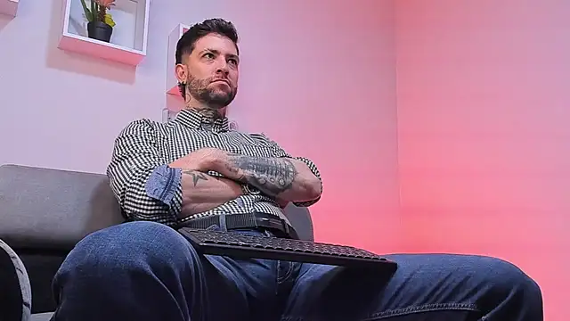 Supreme Alpha online show from November 7, 2:33 am