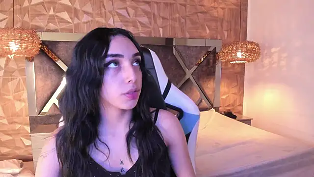 Kiara velvet   online show from April 15, 4:08 am