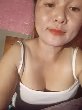 Snapshot of Panda-white chatting on November 8, 1:11 pm Panda-white online show from November 8, 1:11 pm