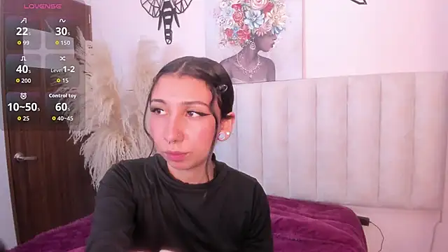 Isabella Crofts online show from March 20, 7:08 pm