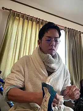 ippei0001 online show from February 3, 4:10 am