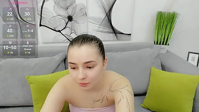 DianaHeath online show from April 8, 9:37 pm