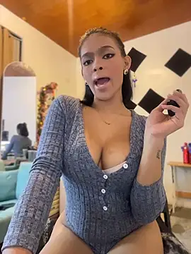 miapasitaa online show from December 21, 7:43 pm