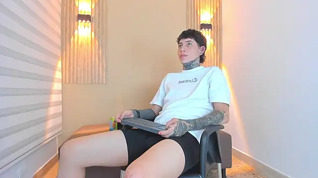 DANTE ARMSTRONG online show from December 5, 3:37 am