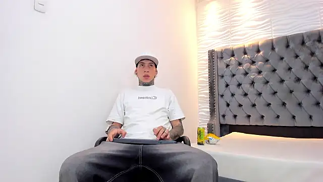 DANTE ARMSTRONG online show from January 14, 3:56 am