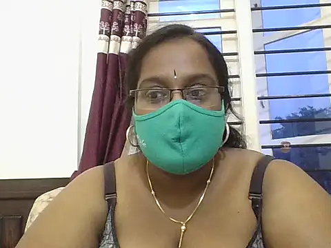 hootypriya online show from November 27, 12:18 pm